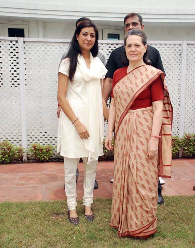 AAP का दामन थामने वाली अलका लांबा का सफर