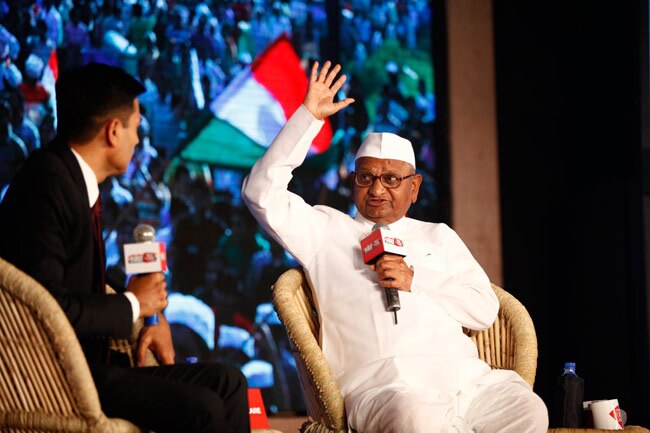 सत्ता से पैसा...पैसा से सत्ता, ये कैसी राजनीतिः अन्ना