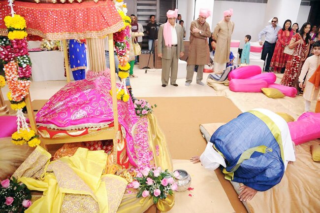 रिश्तेदार की शादी में शरीक होने भोपाल पहुंचा बच्चन परिवार