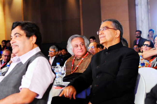 गडकरी और जयराम रमेश के साथ 'किसमें कितना है दम'