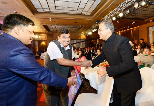 गडकरी और जयराम रमेश के साथ 'किसमें कितना है दम'