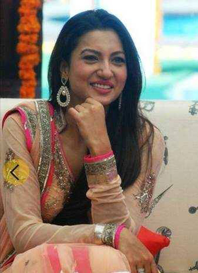 गौहर खान ने जीती Bigg Boss 7 की ट्रॉफी...