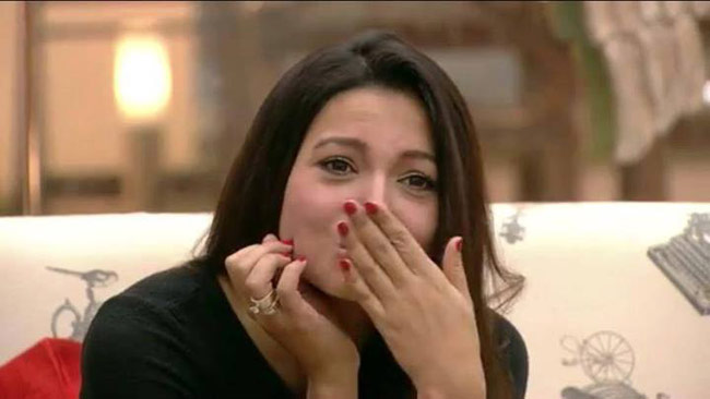 गौहर खान ने जीती Bigg Boss 7 की ट्रॉफी...