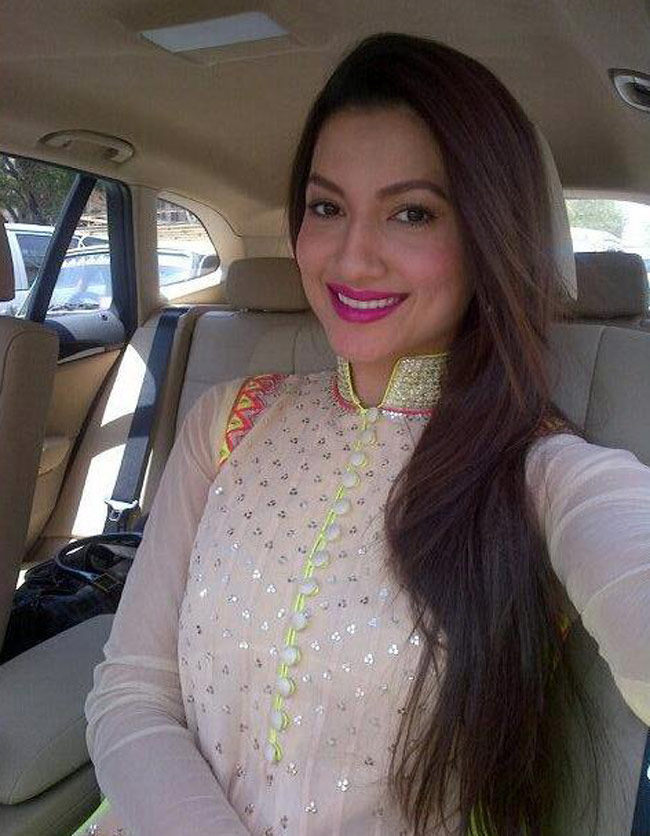 गौहर खान ने जीती Bigg Boss 7 की ट्रॉफी...