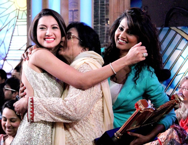 'विनर' गौहर खान को मिला कुशाल से 'Kiss' और 'Hug'