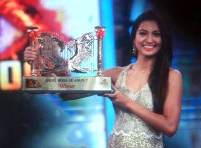 गौहर खान ने जीती Bigg Boss 7 की ट्रॉफी...