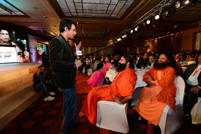 ...और जब एजेंडा आज तक पर पहुंचकर गुत्‍थी ने दिया इंट्रोडक्‍शन