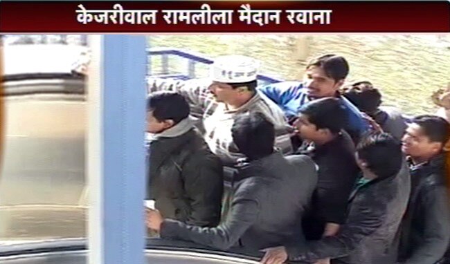 अरविंद केजरीवाल ने ली मुख्यमंत्री पद की शपथ