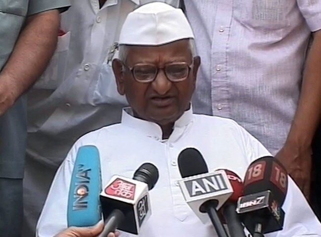 अरविंद केजरीवाल ने ली मुख्यमंत्री पद की शपथ