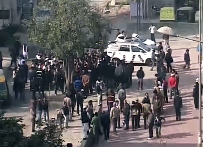 अरविंद केजरीवाल ने ली मुख्यमंत्री पद की शपथ