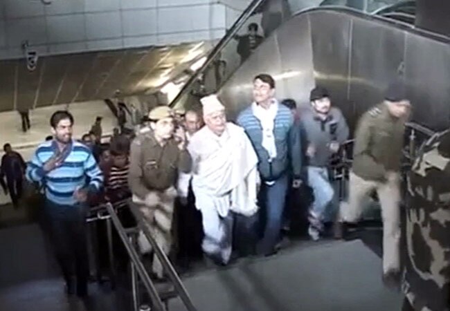 अरविंद केजरीवाल ने ली मुख्यमंत्री पद की शपथ