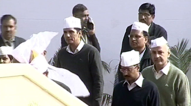 अरविंद केजरीवाल ने ली मुख्यमंत्री पद की शपथ