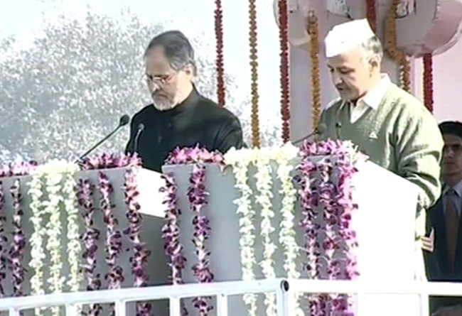 अरविंद केजरीवाल ने ली मुख्यमंत्री पद की शपथ