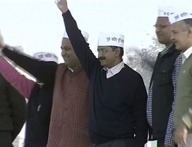 अरविंद केजरीवाल ने ली मुख्यमंत्री पद की शपथ