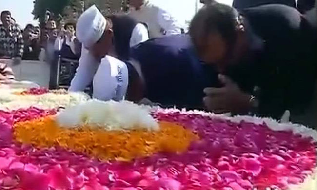 अरविंद केजरीवाल ने ली मुख्यमंत्री पद की शपथ