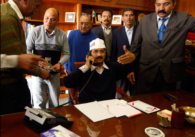 अरविंद केजरीवाल ने ली मुख्यमंत्री पद की शपथ