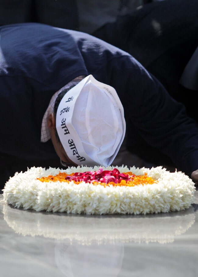 अरविंद केजरीवाल ने ली मुख्यमंत्री पद की शपथ