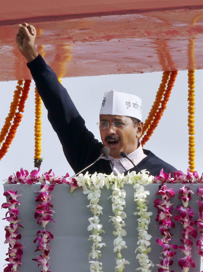 अरविंद केजरीवाल ने ली मुख्यमंत्री पद की शपथ