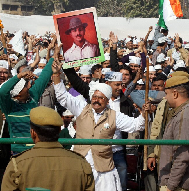 अरविंद केजरीवाल ने ली मुख्यमंत्री पद की शपथ