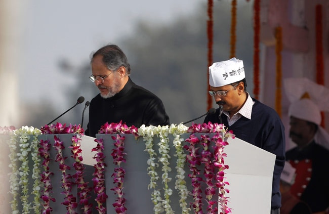 अरविंद केजरीवाल ने ली मुख्यमंत्री पद की शपथ