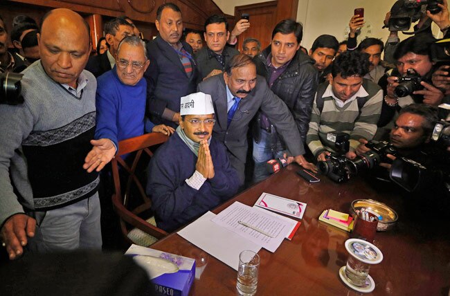 अरविंद केजरीवाल ने ली मुख्यमंत्री पद की शपथ