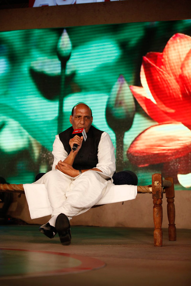 एजेंडा आजतक के पहले दिन की झलकियां