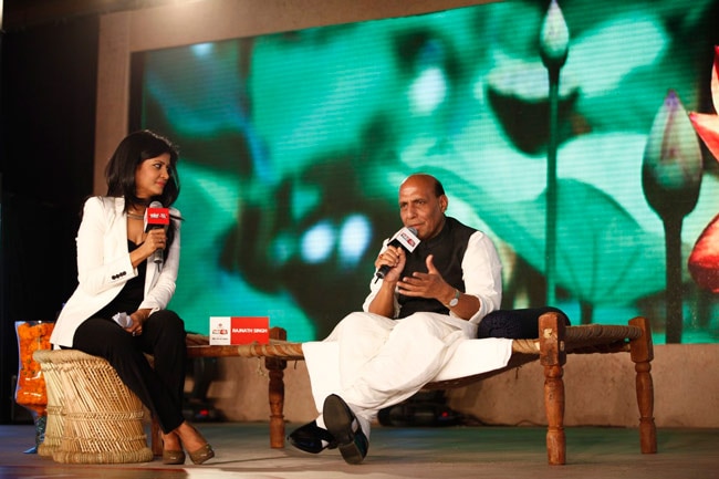 देश के भावी प्रधानमंत्री अभी गुजरात में हैं: राजनाथ सिंह