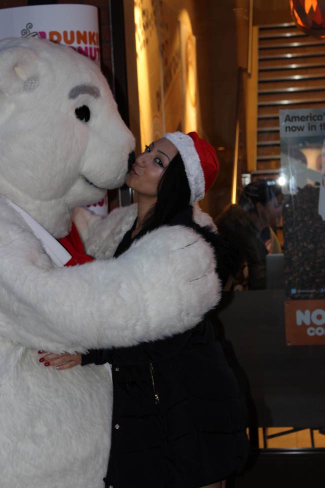 पूनम, शर्लिन, राखी और शांति डाइनामाइट बनीं सांता क्लाज