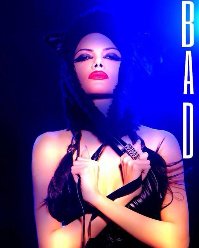 शर्लिन चोपड़ा का फैन्‍स के लिए सेक्‍सी POUT