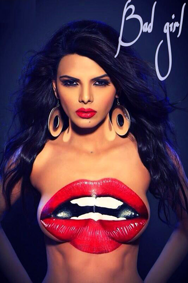 शर्लिन चोपड़ा का फैन्‍स के लिए सेक्‍सी POUT