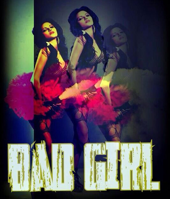 शर्लिन चोपड़ा का फैन्‍स के लिए सेक्‍सी POUT