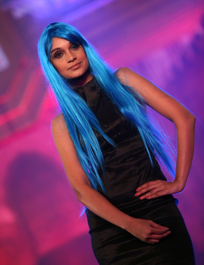 शिवा के सैलून में बॉलीवुड, दिखे गजब के हेयरस्टाइल