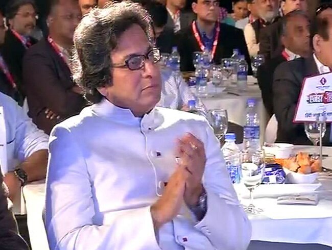 सोनू निगम बोले, 'कलाकार सिर्फ परिश्रम करें, फैन तो हैं मायाजाल'