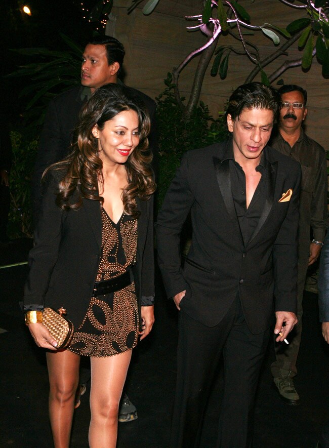 दीपिका ने सितारों संग मनाया सफलता का जश्‍न