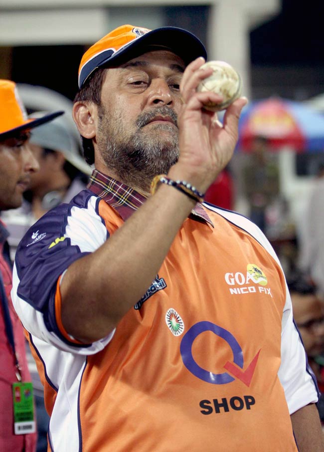 CCL यानी क्रिकेट की पिच पर सितारों का धमाल