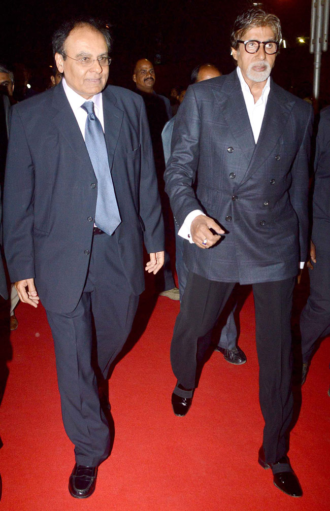 हॉलीवुड फिल्‍म 'मंडेला'की स्‍क्रीनिंग पर पहुंचे अमिताभ बच्‍चन