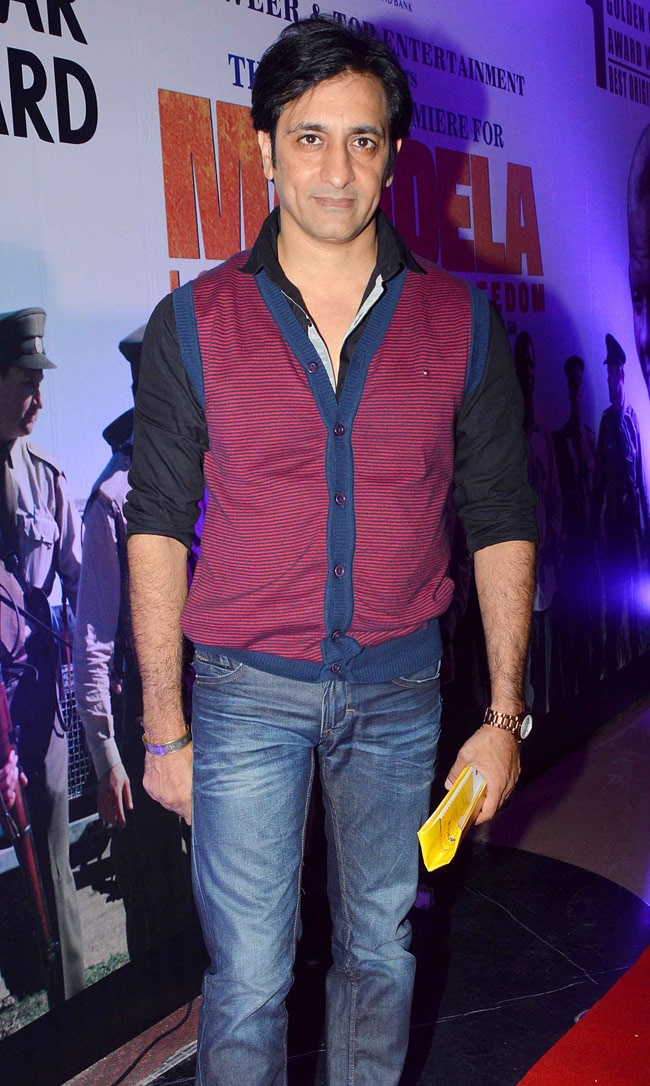 हॉलीवुड फिल्‍म 'मंडेला'की स्‍क्रीनिंग पर पहुंचे अमिताभ बच्‍चन