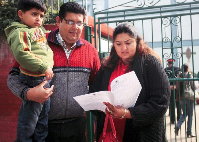 तस्‍वीरों में केजरीवाल सरकार के एक महीने का सफर...