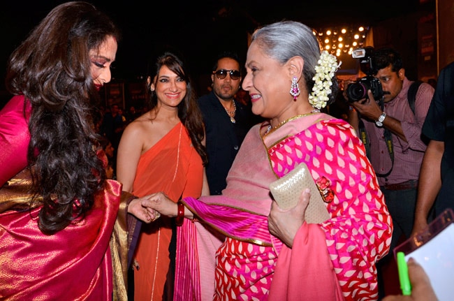 ...जब जया और अमिताभ ने किया लिप-किस