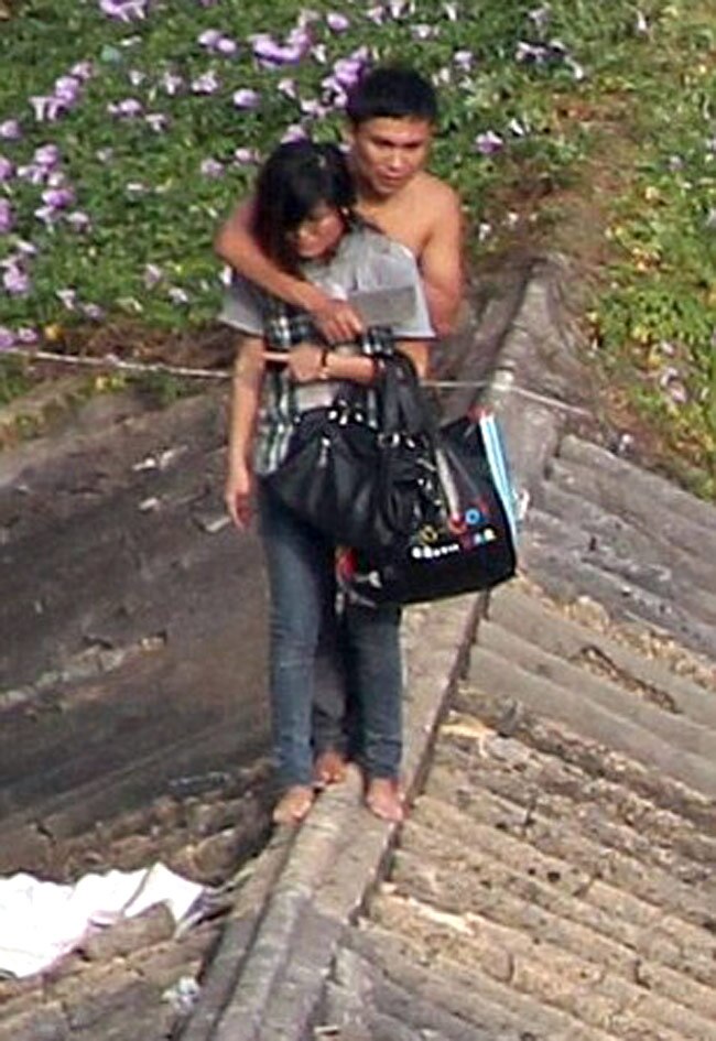 सिरफिरे ब्‍वॉयफ्रेंड ने गर्लफ्रेंड के कपड़े उतारकर बनाया बंधक