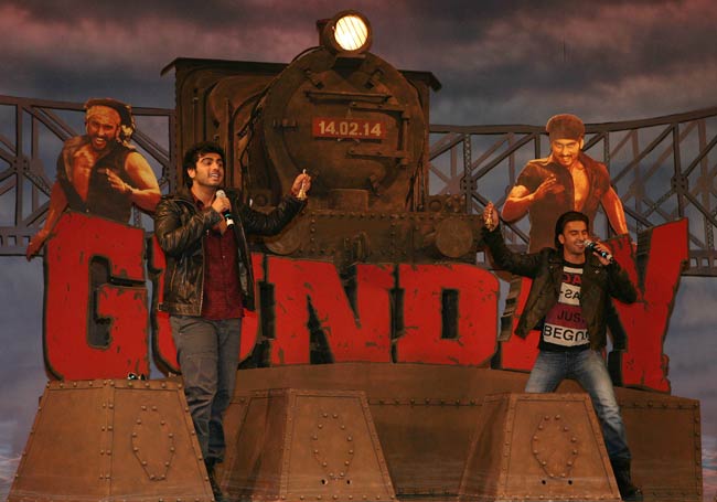 रणवीर सिंह, अर्जुन कपूर स्टारर फिल्म 'गुंडे' का म्यूजिक लांच