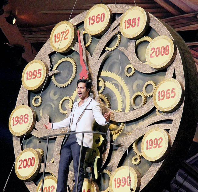 स्क्रीन अवॉर्ड्स 2014: 'रेड कार्पेट' पर ऐसे पहुंचे बॉलीवुड सितारे...