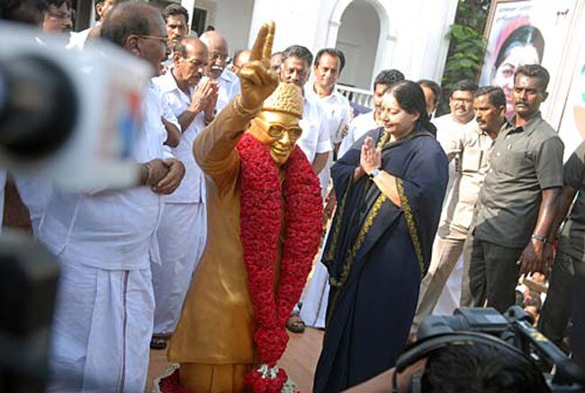 फिल्‍मी सितारों का सियासी कनेक्‍शन