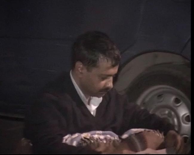 तस्‍वीरों में देखें कैसे सड़क पर गुजरी केजरीवाल की रात