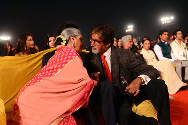 ...जब जया और अमिताभ ने किया लिप-किस