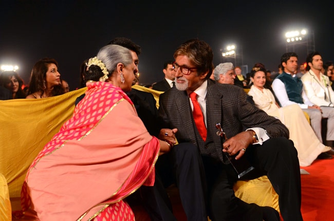 ...जब जया और अमिताभ ने किया लिप-किस