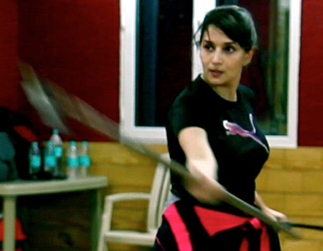 'गुलाब गैंग' के लिए माधुरी ने सीखी मार-धाड़