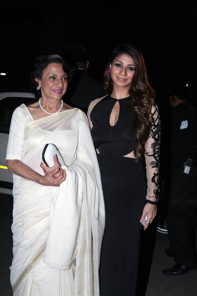 59वें फिल्मफेयर अवार्ड में बॉलीवुड सितारों का जलवा