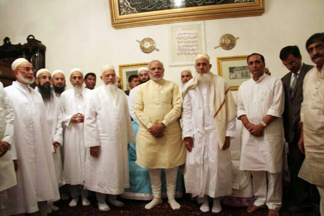 देखिए मोदी की सियासत का एक और नया रंग...