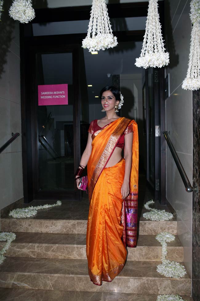 देखें, समीरा रेड्डी की संगीत, शादी और रिसेप्‍शन का पूरा एलबम